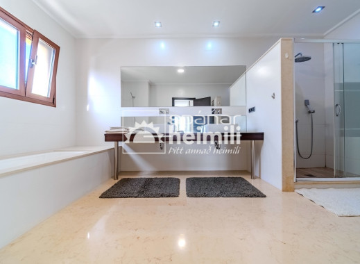 Odsprzedaż - Willa -
Cabo Roig