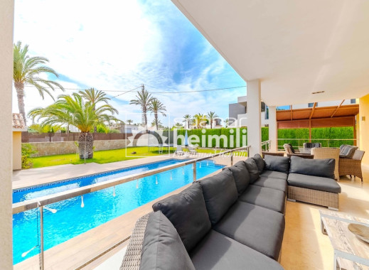 Odsprzedaż - Willa -
Cabo Roig