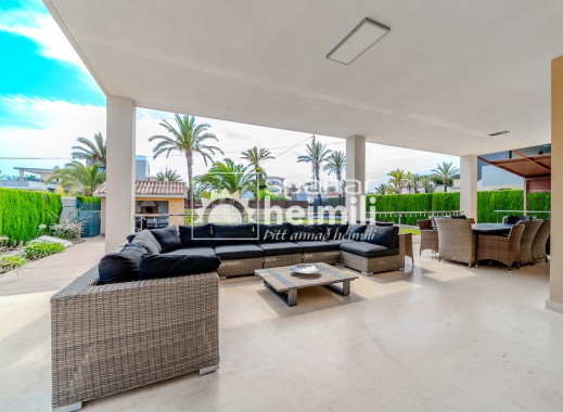 Odsprzedaż - Willa -
Cabo Roig