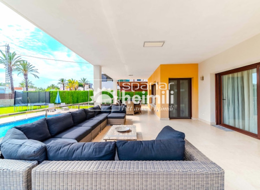 Odsprzedaż - Willa -
Cabo Roig