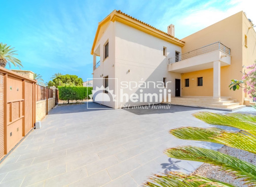 Odsprzedaż - Willa -
Cabo Roig