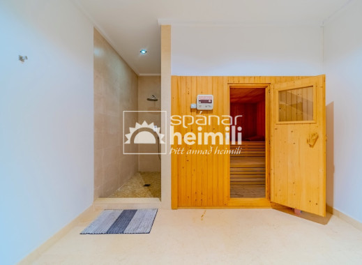 Odsprzedaż - Willa -
Cabo Roig