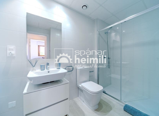 Endursala - Íbúð í fjölbýli -
Punta Prima