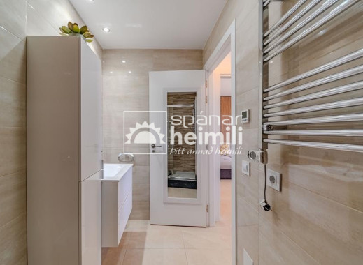 Endursala - Íbúð í fjölbýli -
Punta Prima