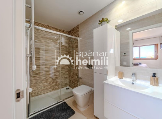 Endursala - Íbúð í fjölbýli -
Punta Prima