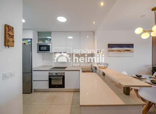 Endursala - Íbúð í fjölbýli -
Punta Prima