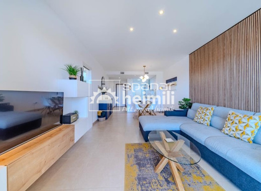 Endursala - Íbúð í fjölbýli -
Punta Prima