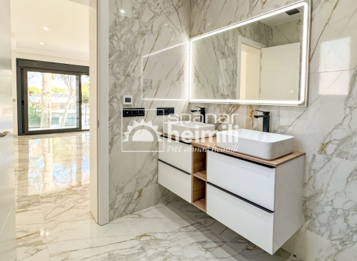 Nýbygging - Einbýli -
Los Altos/Los Balcones