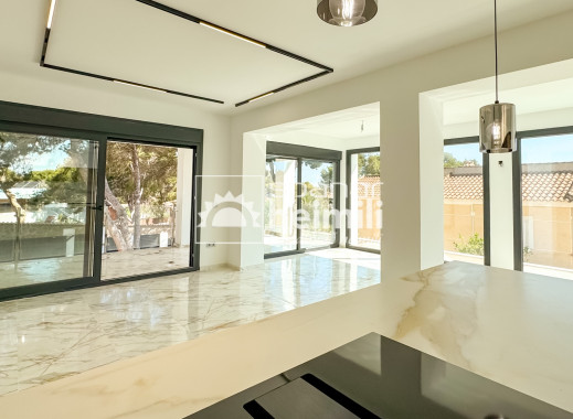 Nýbygging - Einbýli -
Los Altos/Los Balcones