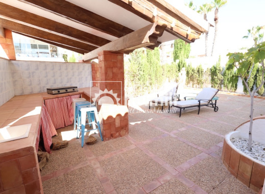 Revente - Villa -
Villamartin