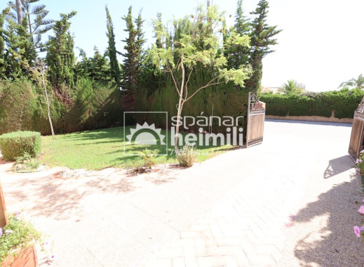 Revente - Villa -
Villamartin