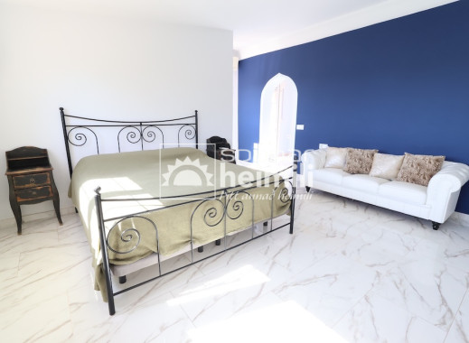 Revente - Villa -
Villamartin