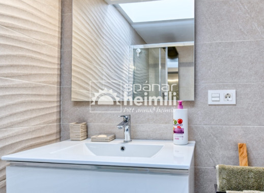 Odsprzedaż - Szeregowiec -
Los Altos/Los Balcones