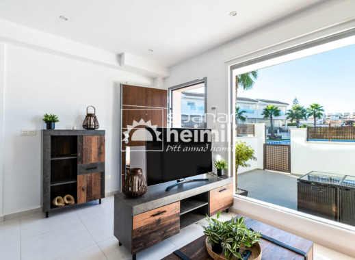 Odsprzedaż - Szeregowiec -
Los Altos/Los Balcones