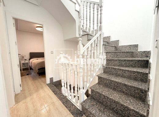 Endursala - Raðhús -
Cabo Roig