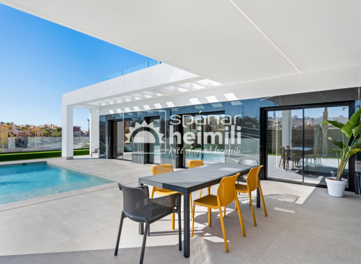 Nýbygging - Einbýli -
La Finca