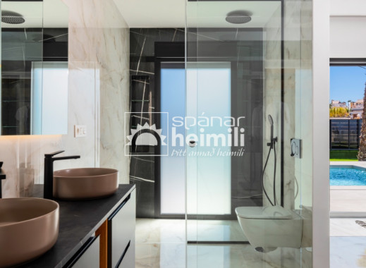 Nýbygging - Einbýli -
La Finca