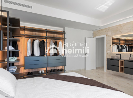 Nýbygging - Einbýli -
La Finca