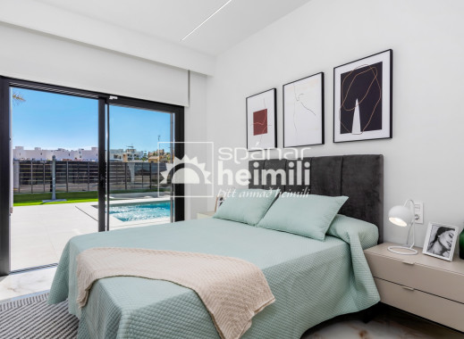 Nýbygging - Einbýli -
La Finca