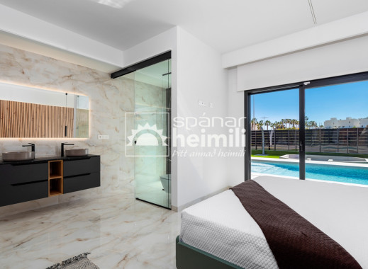 Nýbygging - Einbýli -
La Finca