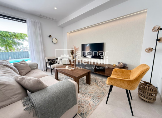 Endursala - Einbýli -
Santa Rosalia