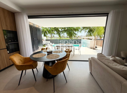 Endursala - Einbýli -
Santa Rosalia