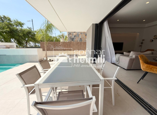 Endursala - Einbýli -
Santa Rosalia