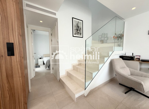 Odsprzedaż - Willa -
Santa Rosalia