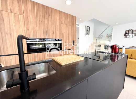 Odsprzedaż - Willa -
Santa Rosalia