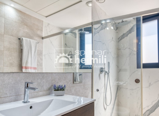 Endursala - Einbýli -
Villamartin