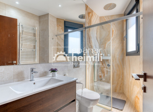 Endursala - Einbýli -
Villamartin