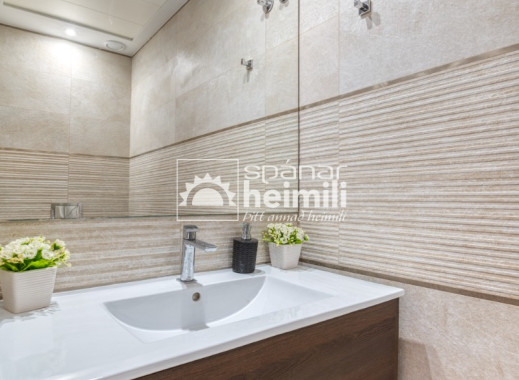 Endursala - Einbýli -
Villamartin