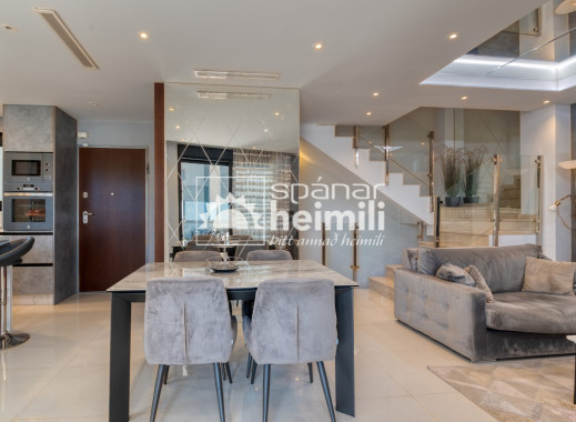 Endursala - Einbýli -
Villamartin