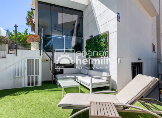 Endursala - Einbýli -
Villamartin