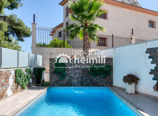 Endursala - Einbýli -
Villamartin