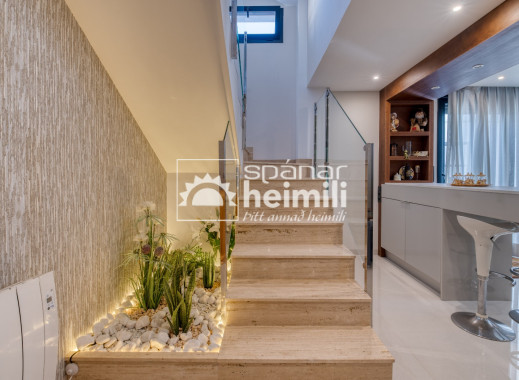 Endursala - Einbýli -
Villamartin