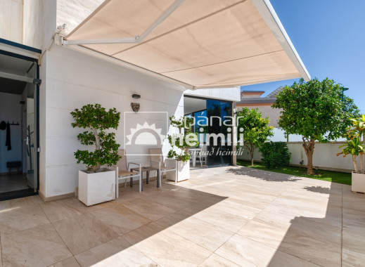 Endursala - Einbýli -
Villamartin