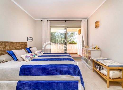 Endursala - Íbúð í fjölbýli -
Las Colinas