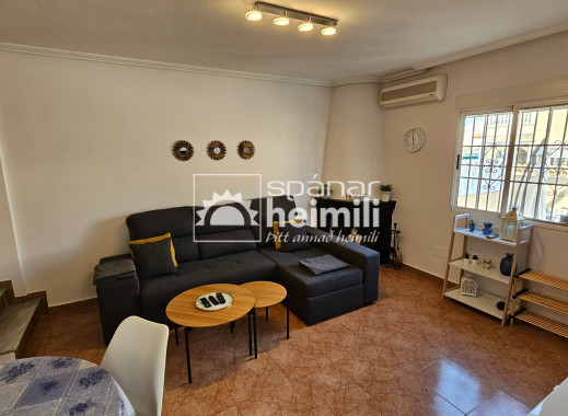 Videresalg - Halvåbent hus -
Playa flamenca