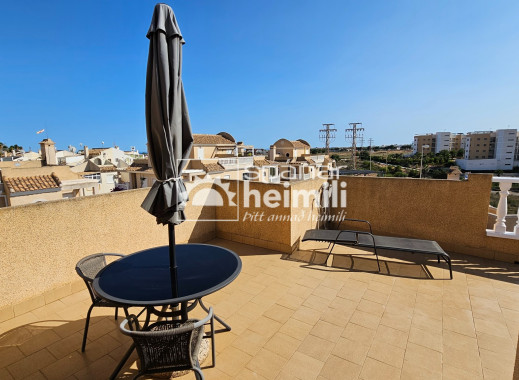 Videresalg - Halvåbent hus -
Playa flamenca