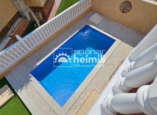 Videresalg - Halvåbent hus -
Playa flamenca