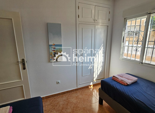 Videresalg - Halvåbent hus -
Playa flamenca