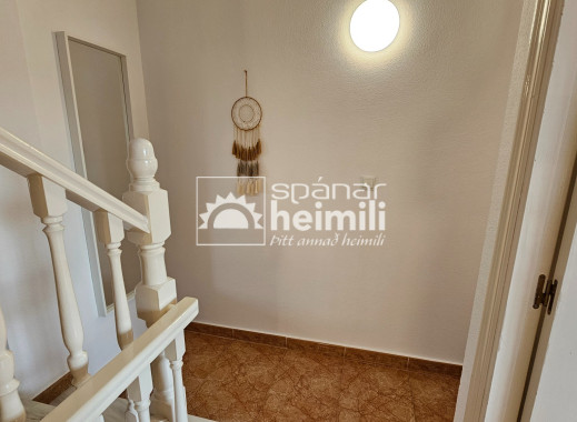 Videresalg - Halvåbent hus -
Playa flamenca