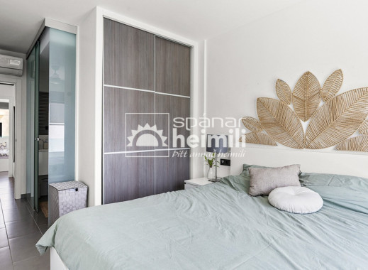 Revente - Appartement -
La Zenia