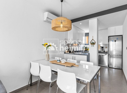 Revente - Appartement -
La Zenia