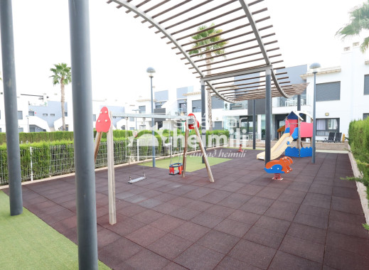 Resale - Bungalow -
Pilar de la Horadada