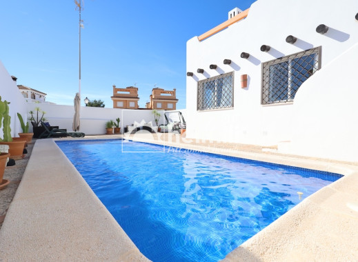 Reventa - Adosado -
Cabo Roig