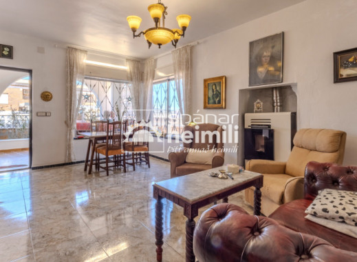 Endursala - Einbýli -
Torrevieja