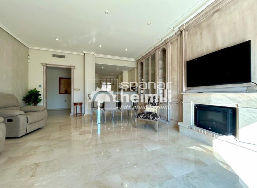 Endursala - Íbúð í fjölbýli -
Cabo Roig