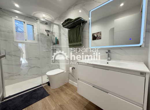 Resale - Apartment -
Punta Prima